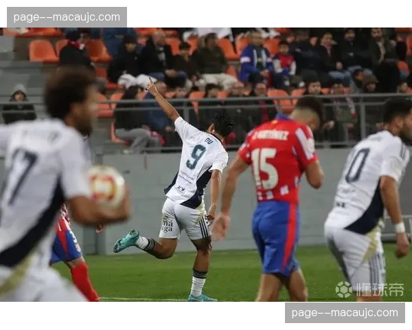 重庆铜梁龙杜月徵单刀制胜 小将成球队关键先生 重庆铜梁龙杜月徵单刀制胜 小将成球队关键先生